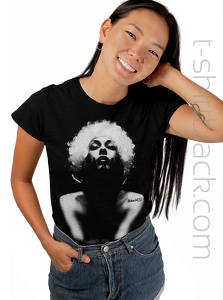woman in white hair tshirt koszulka 2